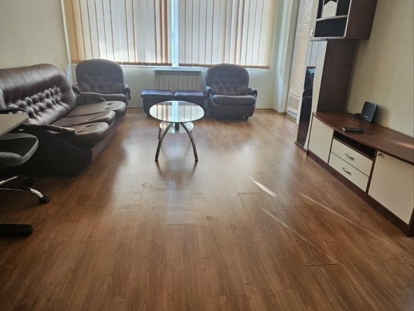 Дава се под наем Двустаен апартамент в София, Център - 60 кв.м за 600 € - Снимка #1