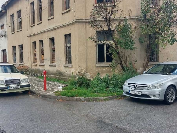 Къща в Разлог - 300 кв.м за 347 €/кв.м - Снимка #1