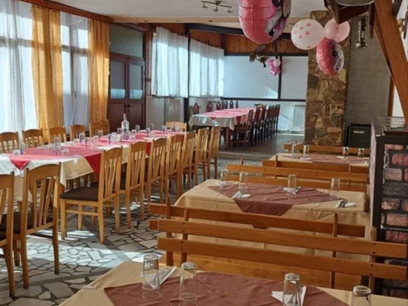 Дава се под наем Заведение в Велинград - 150 кв.м за 178.5 € - Снимка #1