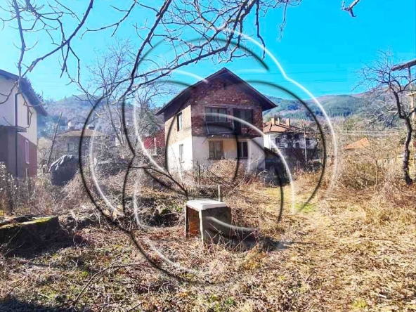 Къща в с. Томпсън, Област София-област - 100 кв.м за 650 €/кв.м - Снимка #1