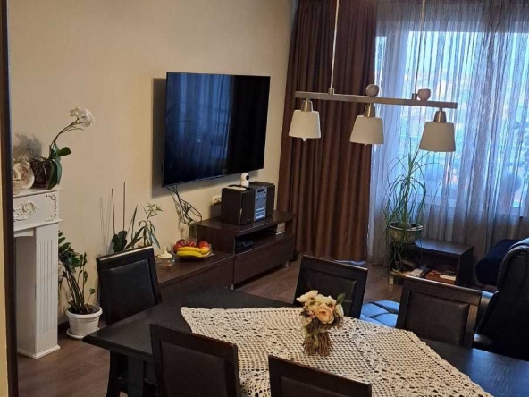 Тристаен апартамент в Варна, Лятно кино Тракия - 102 кв.м за 2157 €/кв.м - Снимка #1