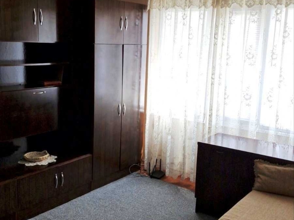 Дава се под наем Едностаен апартамент в Русе, Център - 42 кв.м за 204 € - Снимка #1