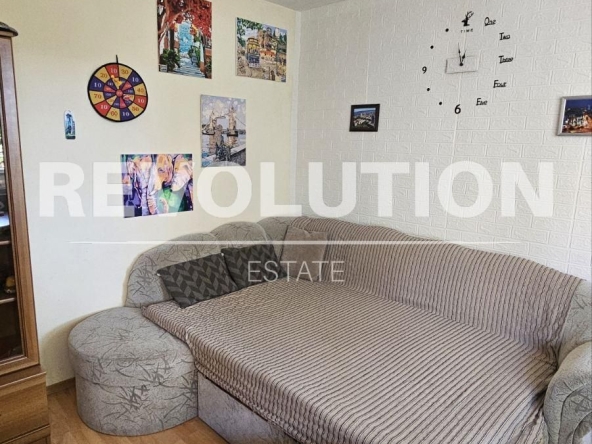 Дава се под наем Тристаен апартамент в Варна, Център - 75 кв.м за 950 € - Снимка #1