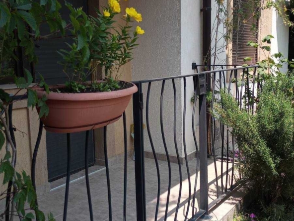 Дава се под наем Двустаен апартамент в Варна, м-т Траката - 72 кв.м за 173000 € - Снимка #1