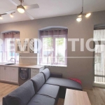 Дава се под наем Етаж от къща в Варна, Център - 140 кв.м за 747.66 € - Снимка #1