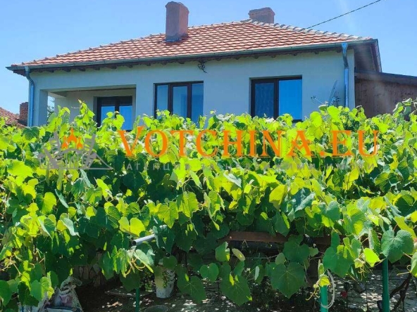 Къща в с. Граматиково, Област Бургас - 210 кв.м за 1000 €/кв.м - Снимка #1