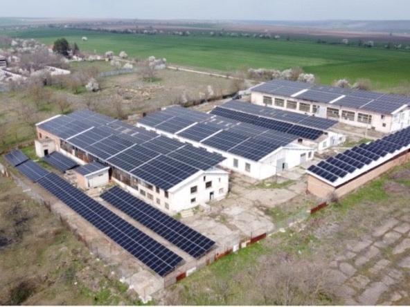 Промишлена сграда в София, 7-ми 11-ти километър - 12000 кв.м за 100 €/кв.м - Снимка #1