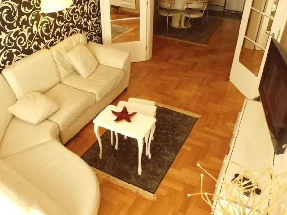 Тристаен апартамент в Бургас, Възраждане - 84 кв.м за 1087 €/кв.м - Снимка #1