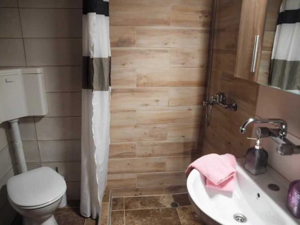 Дава се под наем Двустаен апартамент в Пловдив, Кършияка - 41 кв.м за 188.7 € - Снимка #1