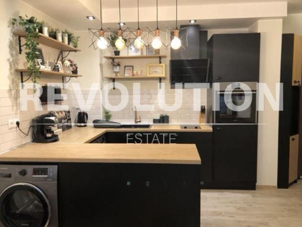 Дава се под наем Двустаен апартамент в Варна, Бриз - 70 кв.м за 750 € - Снимка #1