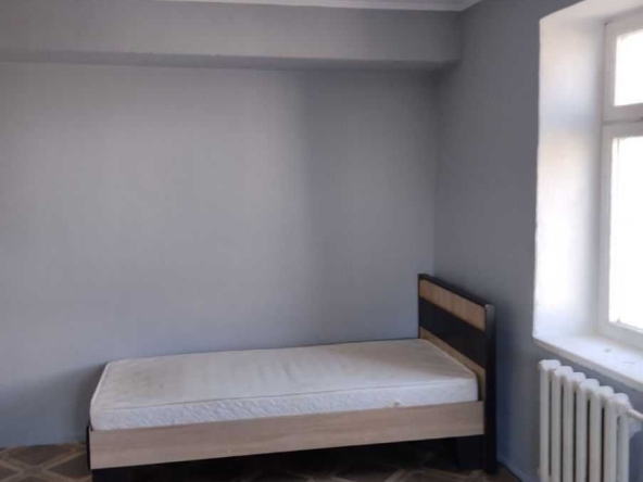 Дава се под наем Едностаен апартамент в София, Център - 46 кв.м за 300 € - Снимка #1