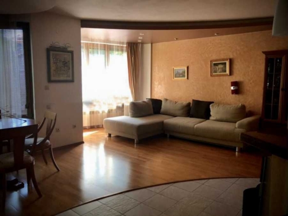 Дава се под наем Четиристаен апартамент в София, Овча купел - 143 кв.м за 597.21 € - Снимка #1