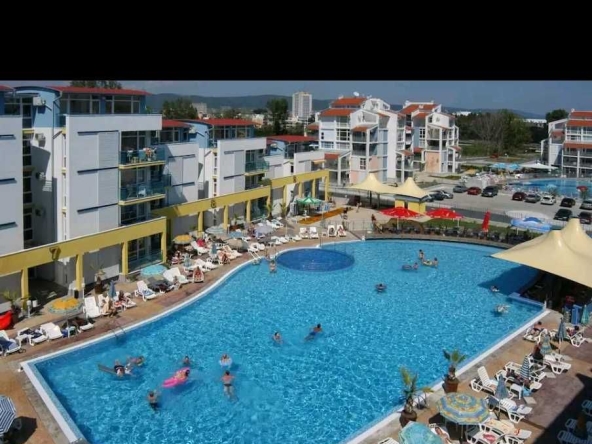 Двустаен апартамент в Несебър - 60 кв.м за 1084 €/кв.м - Снимка #1