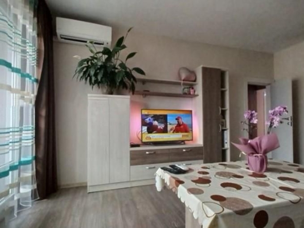 Дава се под наем Тристаен апартамент в София, Света Троица - 70 кв.м за 575 € - Снимка #1