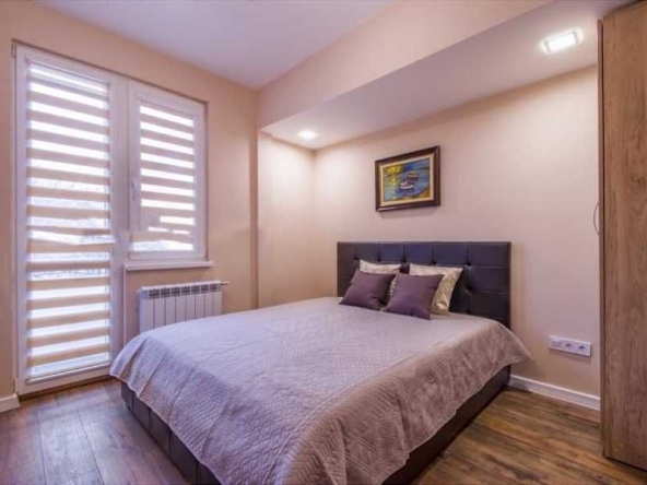 Дава се под наем Двустаен апартамент в София, Център - 50 кв.м за 597.21 € - Снимка #1