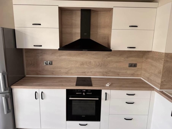 Дава се под наем Двустаен апартамент в Пловдив, Кършияка - 76 кв.м за 612 € - Снимка #1