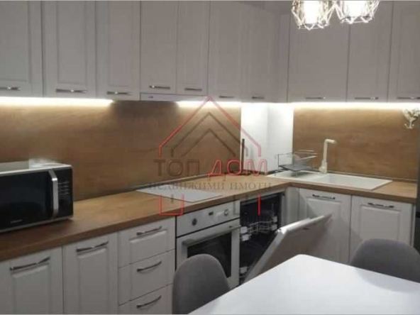 Дава се под наем Двустаен апартамент в Варна, Гранд Мол Варна - 69 кв.м за 510 € - Снимка #1