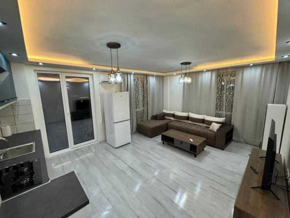 Дава се под наем Двустаен апартамент в Пловдив, Христо Смирненски - 76 кв.м за 550 € - Снимка #1