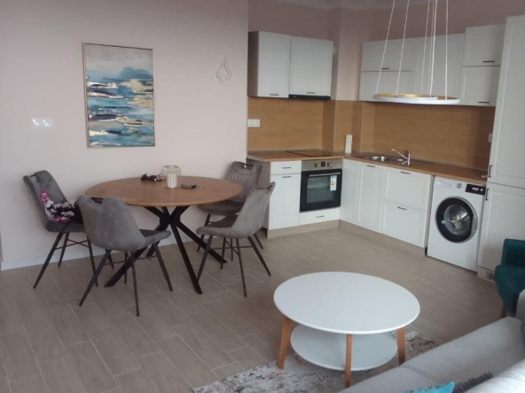Дава се под наем Двустаен апартамент в Пловдив, Център - 76 кв.м за 560 € - Снимка #1