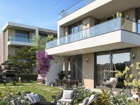 Къща в Поморие - 319 кв.м за 875 €/кв.м - Снимка #1