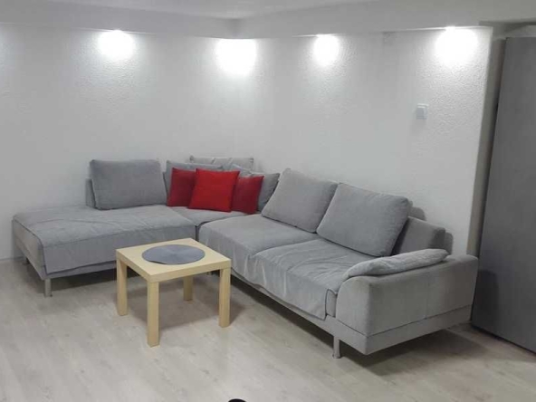 Дава се под наем Тристаен апартамент в Пловдив, Мараша - 90 кв.м за 336.6 € - Снимка #1