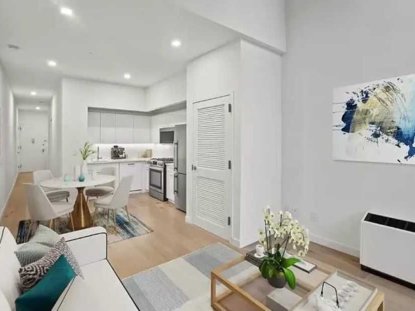 Дава се под наем Едностаен апартамент в Пловдив, Южен - 42 кв.м за 198.9 € - Снимка #1