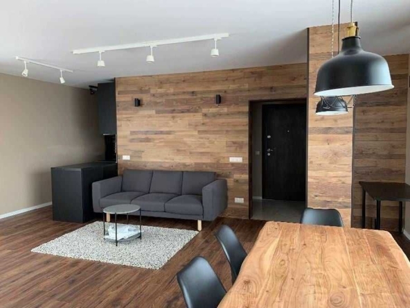 Дава се под наем Тристаен апартамент в София, Полигона - 120 кв.м за 637.5 € - Снимка #1