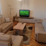 Дава се под наем Тристаен апартамент в Бургас, Център - 95 кв.м за 397.8 € - Снимка #1