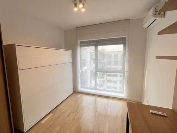 Дава се под наем Едностаен апартамент в Бургас, Славейков - 42 кв.м за 178.5 € - Снимка #1