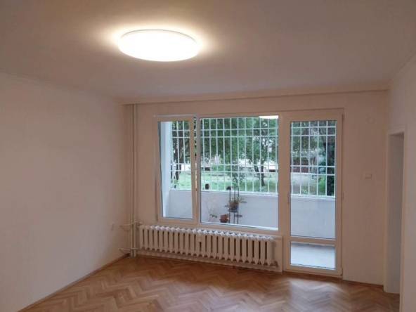 Дава се под наем Тристаен апартамент в София, Иван Вазов - 90 кв.м за 850 € - Снимка #1