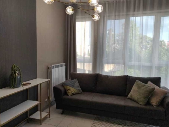 Дава се под наем Четиристаен апартамент в София, Младост 3 - 130 кв.м за 970 € - Снимка #1