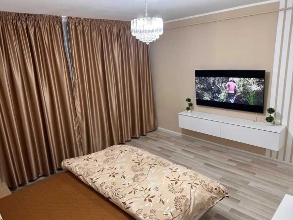 Дава се под наем Едностаен апартамент в Пловдив, Изгрев - 47 кв.м за 195 € - Снимка #1