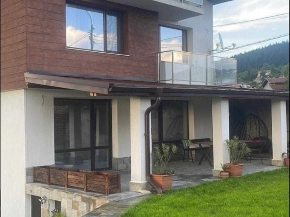 Къща в с. Змейово, Област Стара Загора - 280 кв.м за 725 €/кв.м - Снимка #1