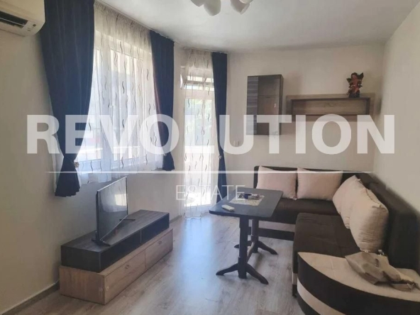 Дава се под наем Тристаен апартамент в Варна, Център - 55 кв.м за 700 € - Снимка #1