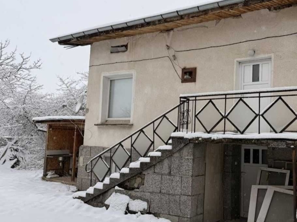 Къща в с. Поповяне, Област София-област - 48 кв.м за 584 €/кв.м - Снимка #1