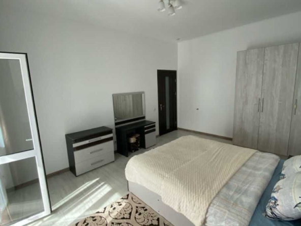 Дава се под наем Двустаен апартамент в София, Борово - 75 кв.м за 350 € - Снимка #1