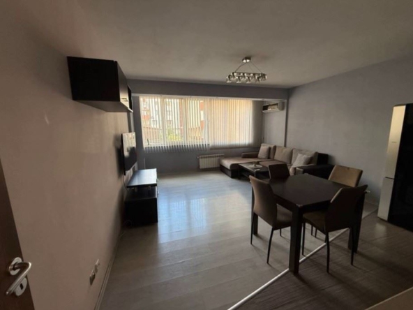 Дава се под наем Тристаен апартамент в София, Изгрев - 95 кв.м за 796.62 € - Снимка #1