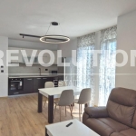 Дава се под наем Тристаен апартамент в Варна, м-т Траката - 120 кв.м за 698.19 € - Снимка #1