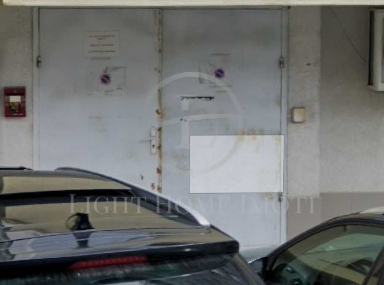 Гараж / Паркомясто в Пловдив, Тракия - 32 кв.м за 1125 €/кв.м - Снимка #1