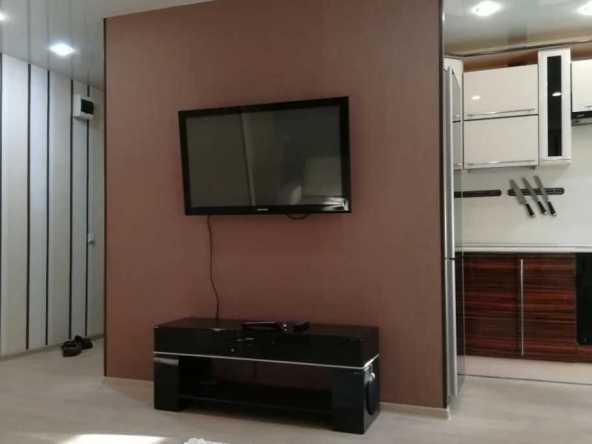 Дава се под наем Тристаен апартамент в Пловдив, Гагарин - 92 кв.м за 280.5 € - Снимка #1