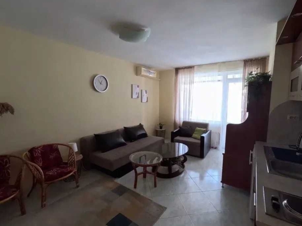 Тристаен апартамент в к.к. Слънчев бряг - 75 кв.м за 1066 €/кв.м - Снимка #1