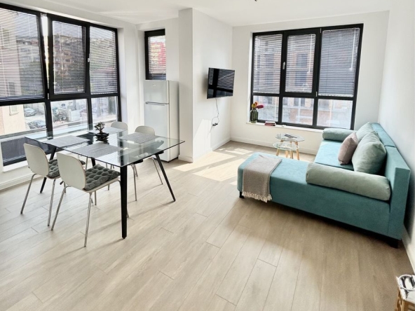 Двустаен апартамент в Варна, Левски - 71 кв.м за 2253 €/кв.м - Снимка #1