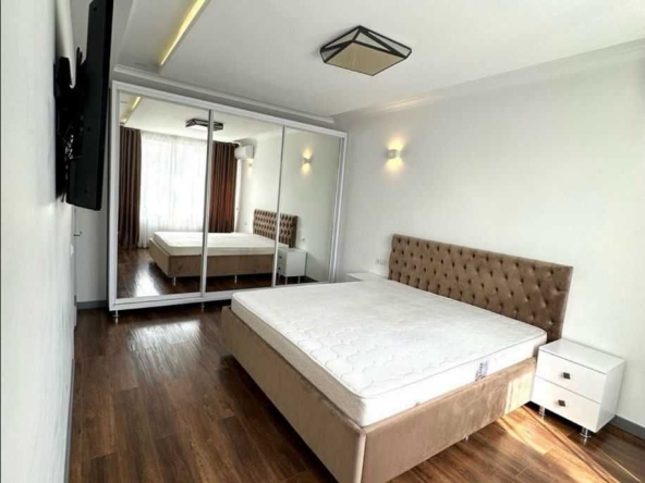 Дава се под наем Двустаен апартамент в София, Витоша - 67 кв.м за 425 € - Снимка #1