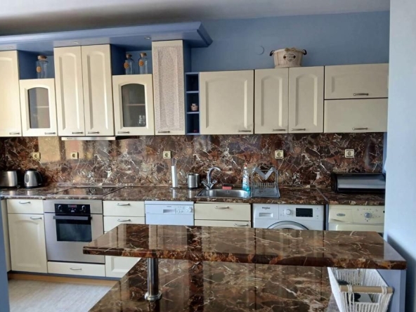 Дава се под наем Тристаен апартамент в Пловдив, Каменица 1 - 90 кв.м за 500 € - Снимка #1