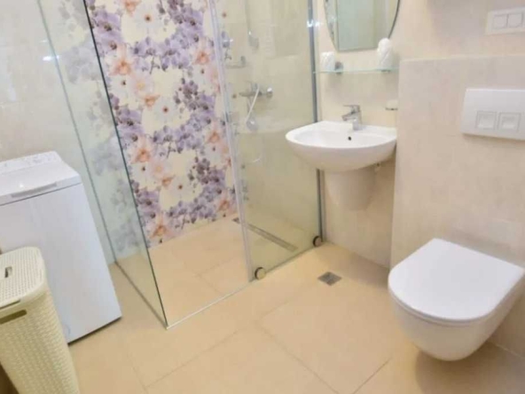 Дава се под наем Тристаен апартамент в Пловдив, Център - 74 кв.м за 209.1 € - Снимка #1