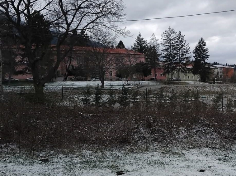 Парцел в Сапарева баня - 3700 кв.м за 27 €/кв.м - Снимка #1