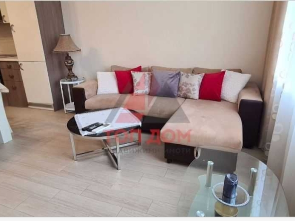 Дава се под наем Двустаен апартамент в Варна, Цветен квартал - 60 кв.м за 561 € - Снимка #1