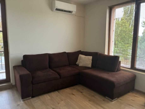 Дава се под наем Тристаен апартамент в София, Витоша - 80 кв.м за 796.62 € - Снимка #1