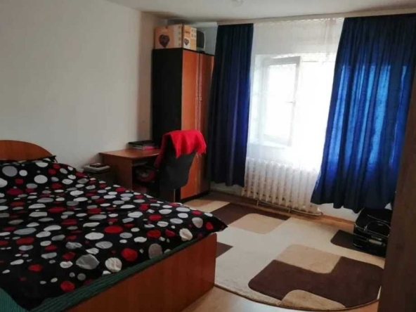 Дава се под наем Едностаен апартамент в Пловдив, Гагарин - 26 кв.м за 142.8 € - Снимка #1