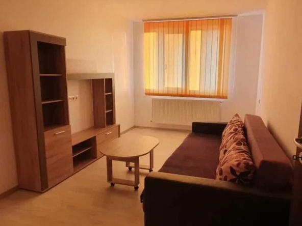 Дава се под наем Двустаен апартамент в Пловдив, Център - 64 кв.м за 321.3 € - Снимка #1